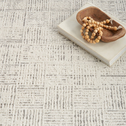 Tapis d'intérieur Nourison Emily gris ivoire à motifs abstraits