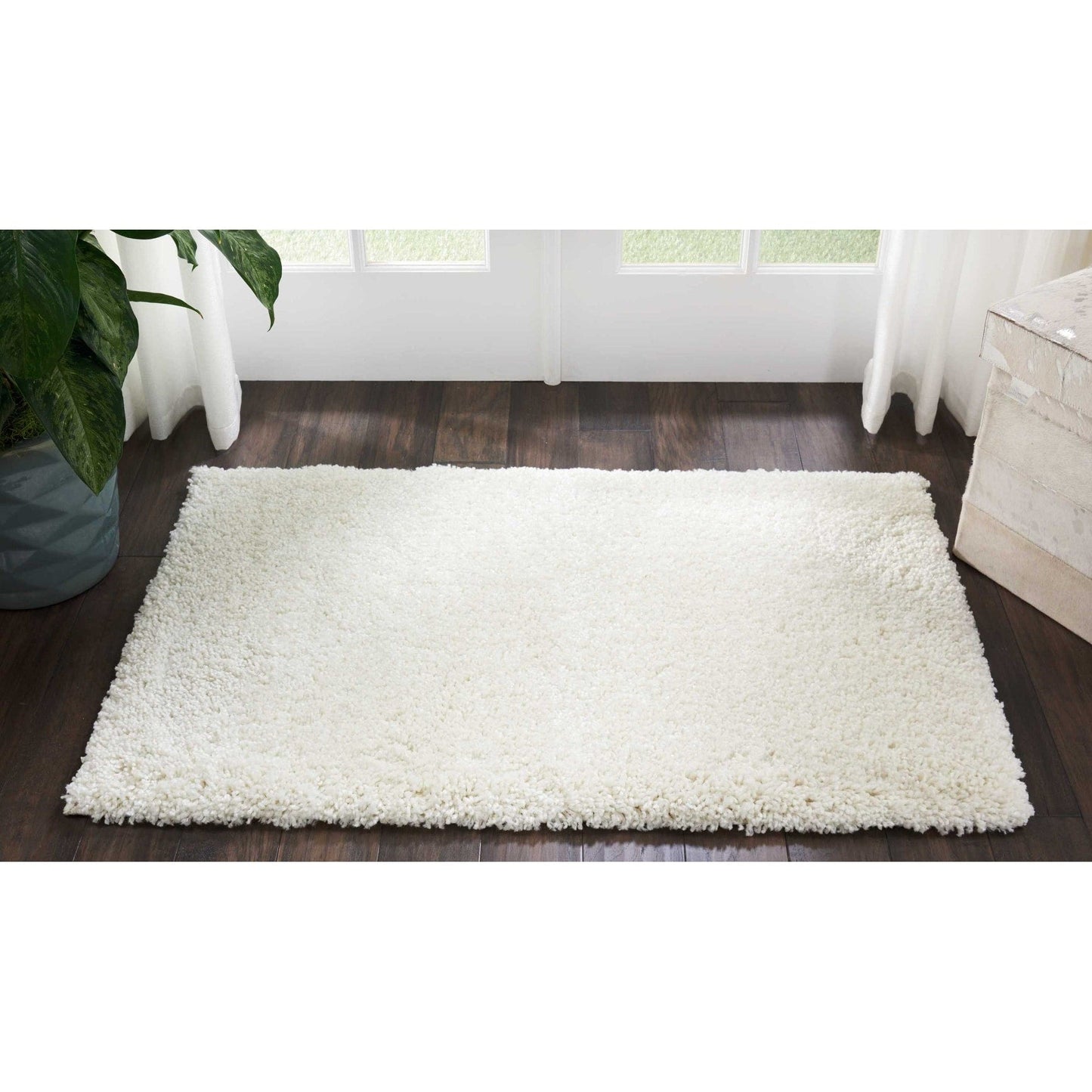 Tapis Nourison Malibu Shag moderne en peluche unie