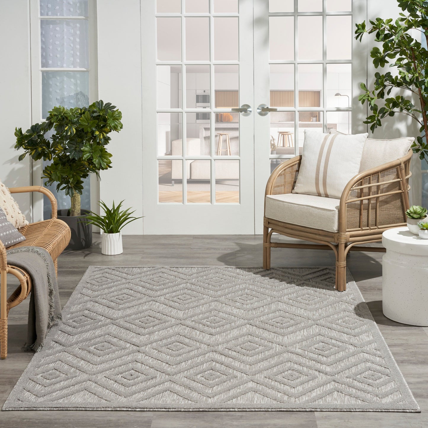Tapis Nourison polyvalent pour intérieur/extérieur à tissage plat géométrique