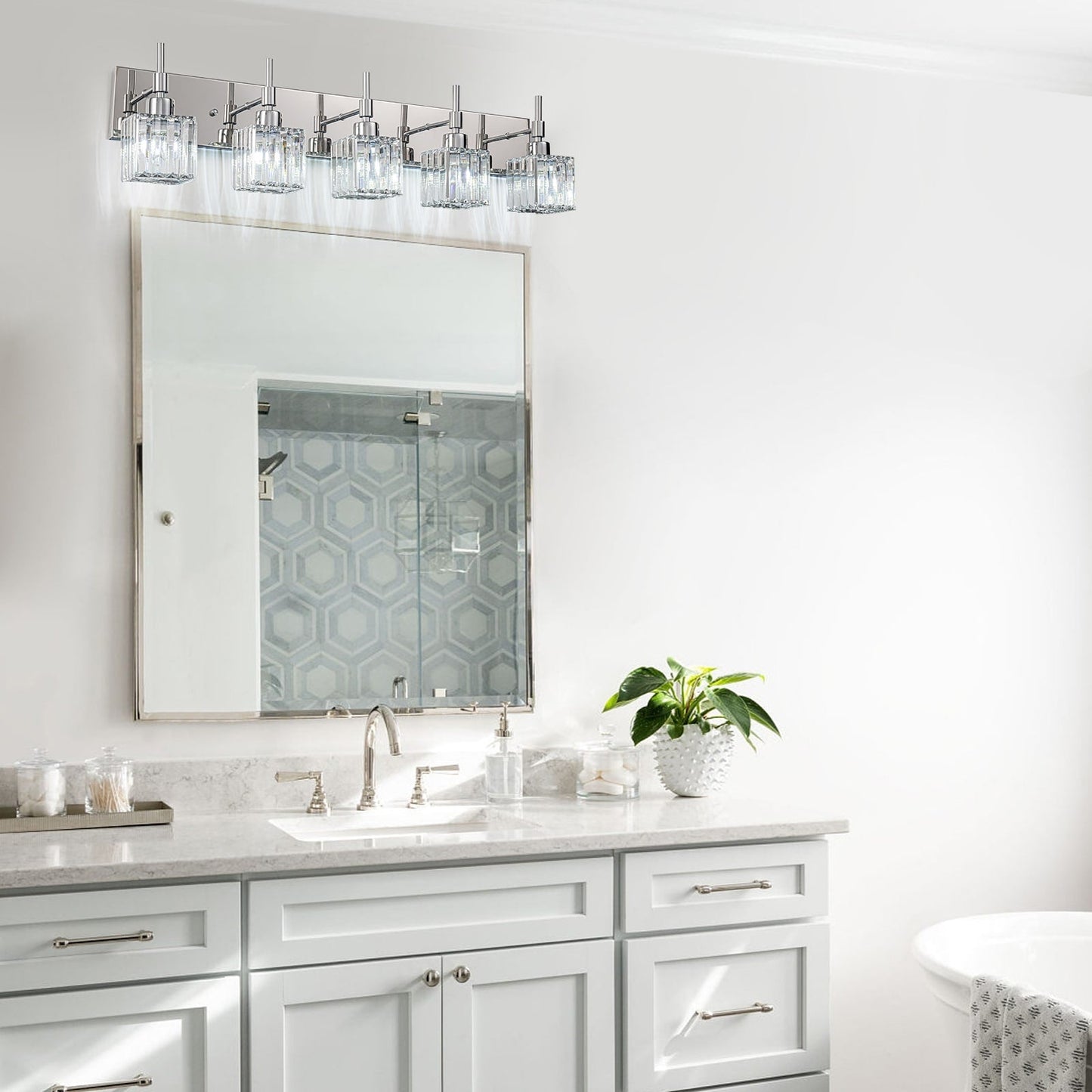 Luminaires de salle de bain Ora Modern en cristal à intensité variable sur miroir Glam Vanity Lights