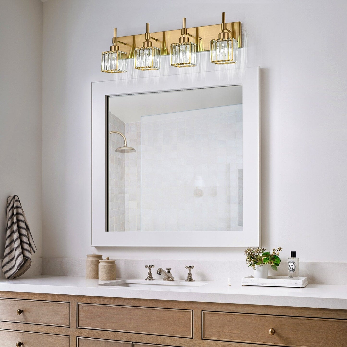 Luminaires de salle de bain Ora Modern en cristal à intensité variable sur miroir Glam Vanity Lights