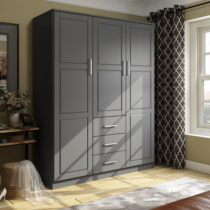 Armoire penderie Cosmo 3 portes 100 % bois massif de Palace Imports avec portes en bois massif ou en miroir