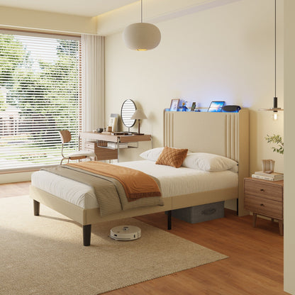 Lit Queen/Full rembourré à canaux verticaux avec tête de lit à oreilles