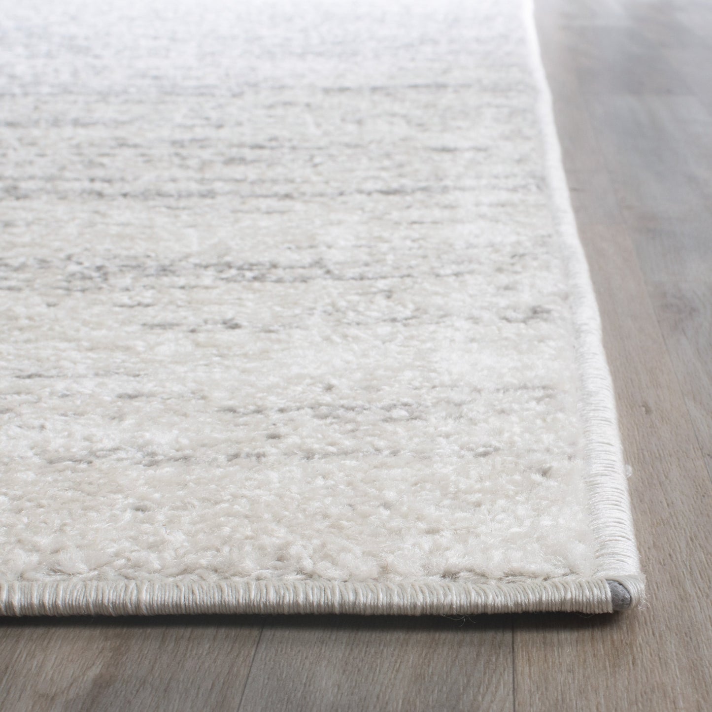 Tapis Adirondack SAFAVIEH Mieko moderne ombré effet vieilli