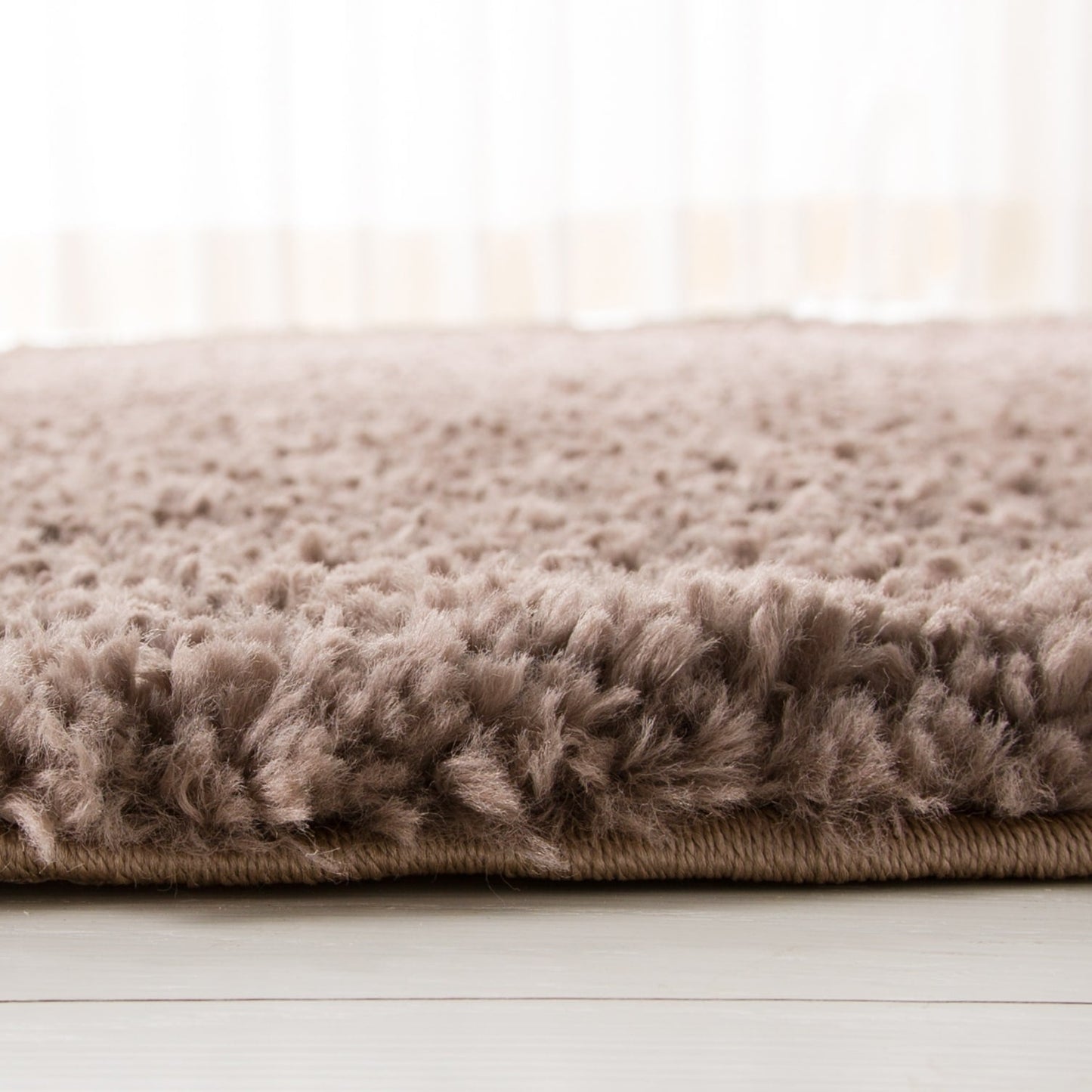 Tapis SAFAVIEH August Wilhelma Shag uni de 3 cm d'épaisseur