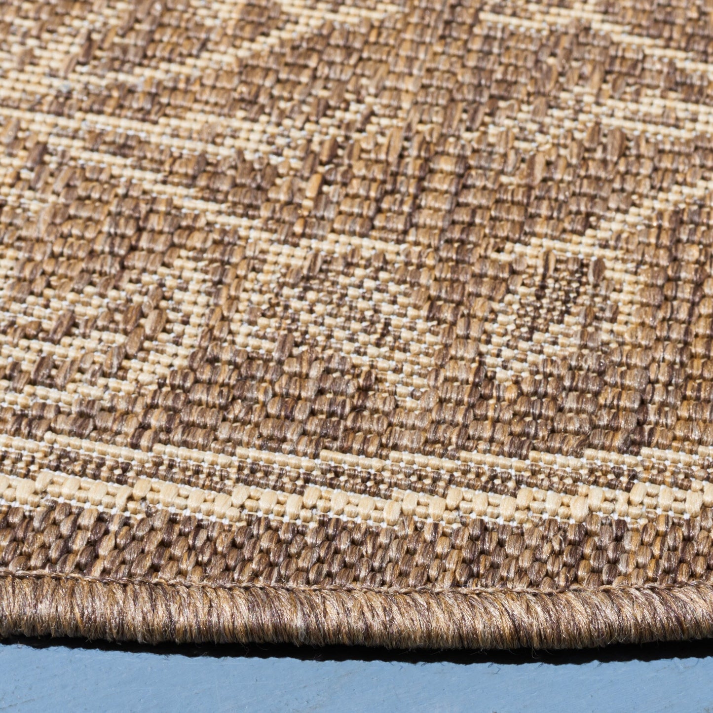 Tapis de jardin imperméable SAFAVIEH Courtyard Hendrina pour intérieur/extérieur