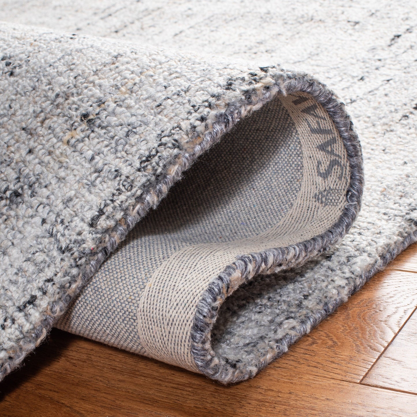 Tapis moderne en viscose SAFAVIEH fait main, motif abstrait corail