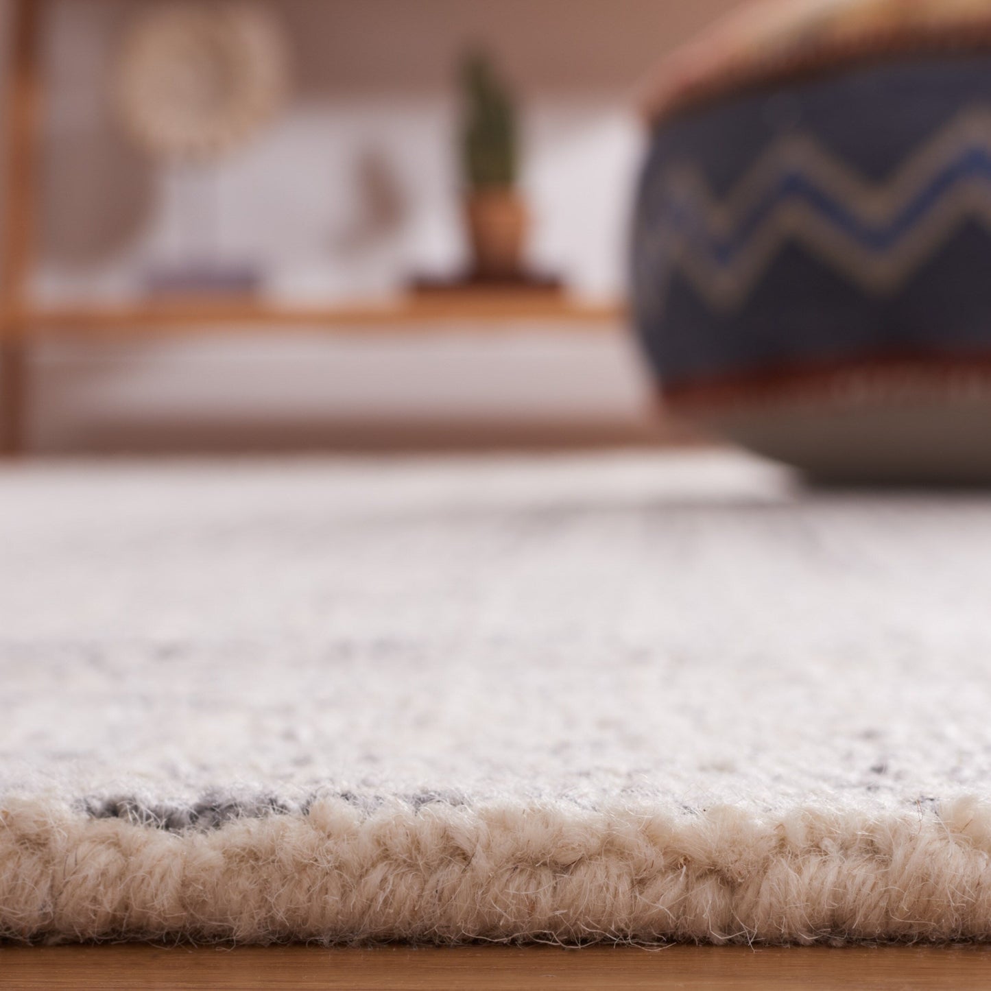 Tapis moderne en laine abstrait Maggy fait main SAFAVIEH