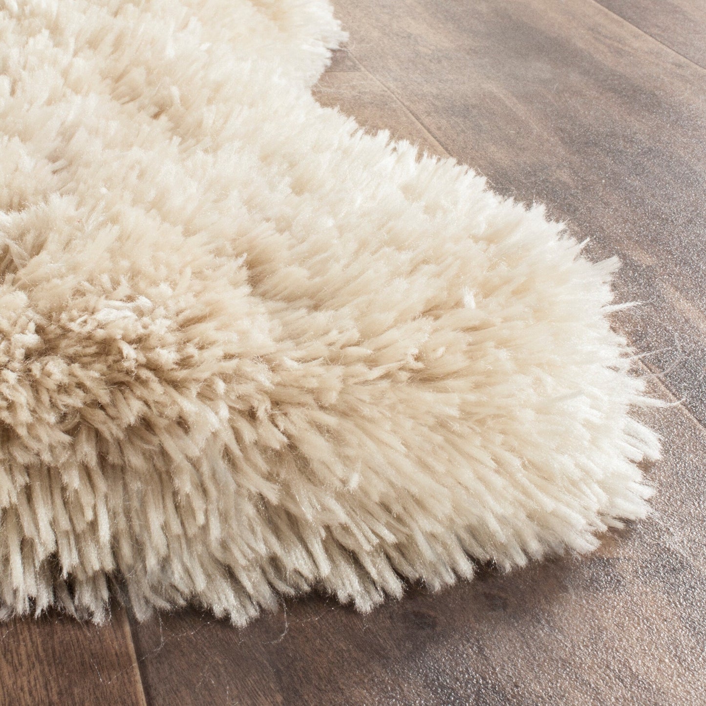 SAFAVIEH Tapis extra épais fait main Vukosava Shag Guenevere 3 pouces