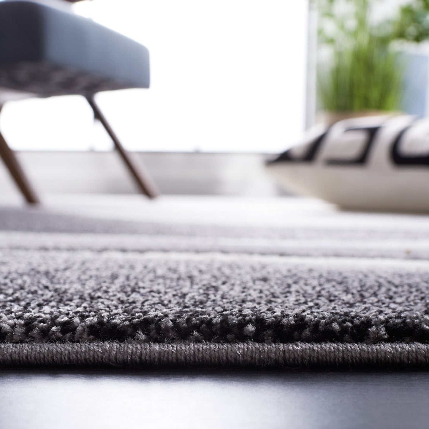 Tapis abstrait moderne du milieu du siècle SAFAVIEH Hollywood Zohreh