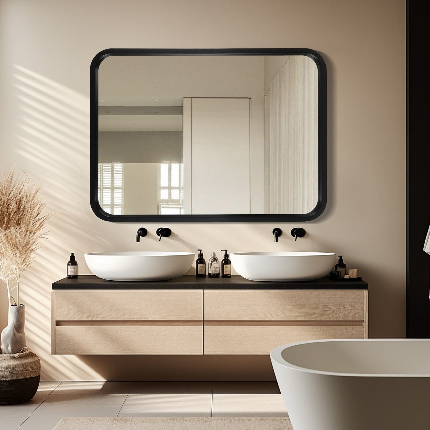 Miroir mural rectangulaire d'angle rond avec cadre en bois massif