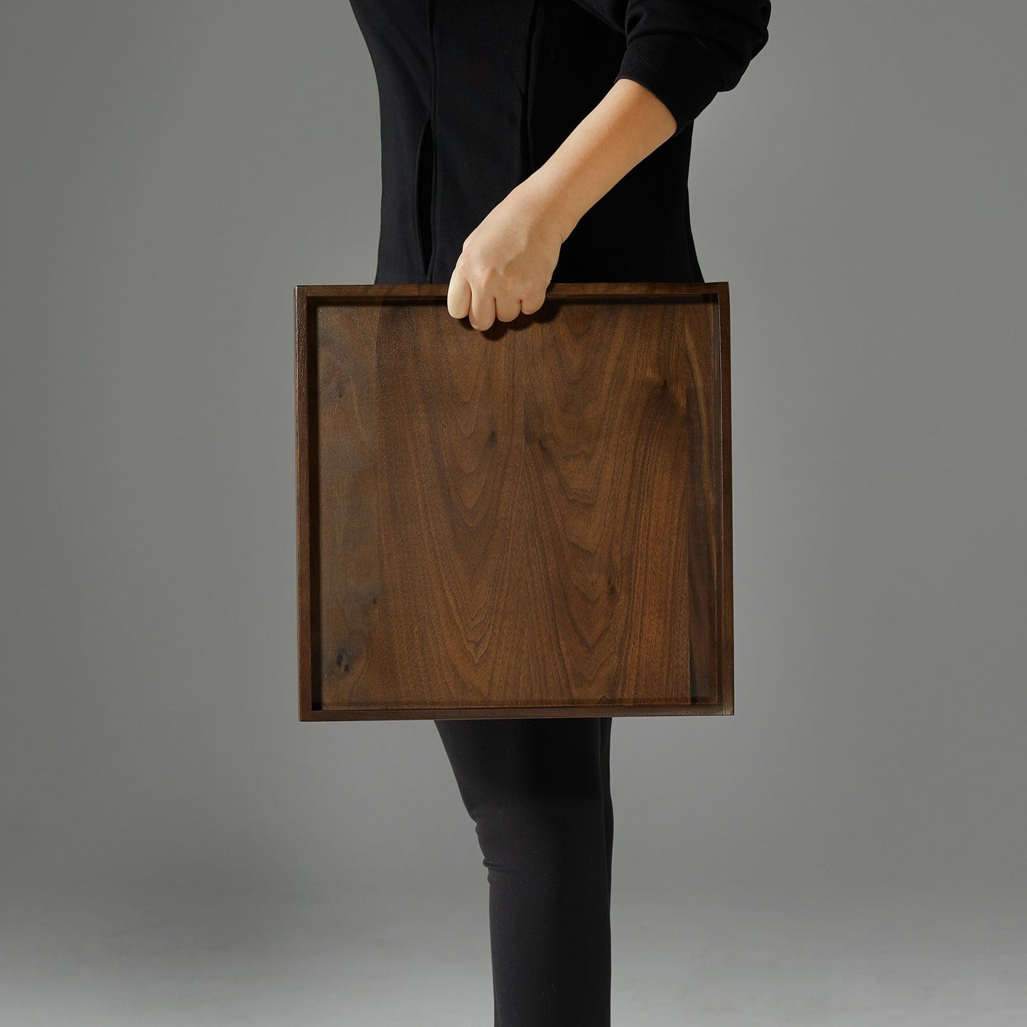 Plateau de service carré en bois de noyer noir KINWELL avec poignées