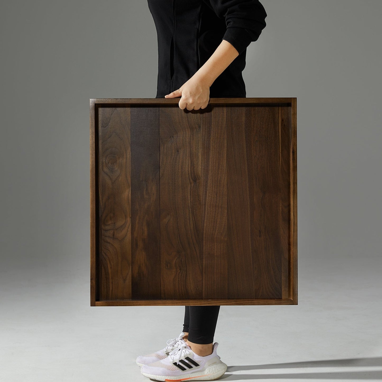 Plateau de service carré en bois de noyer noir KINWELL avec poignées