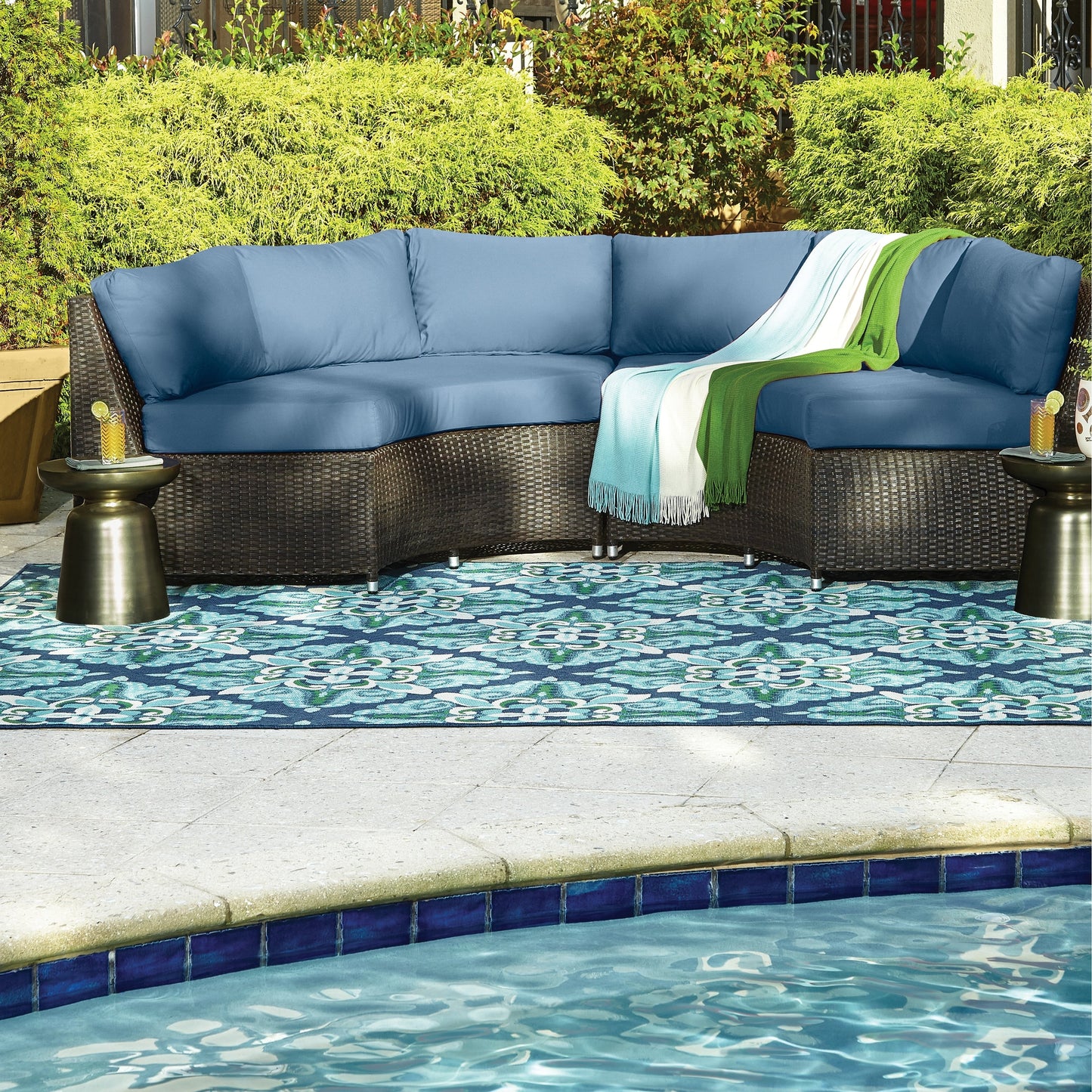 Tapis d'intérieur/extérieur Style Haven Martinque Medallion