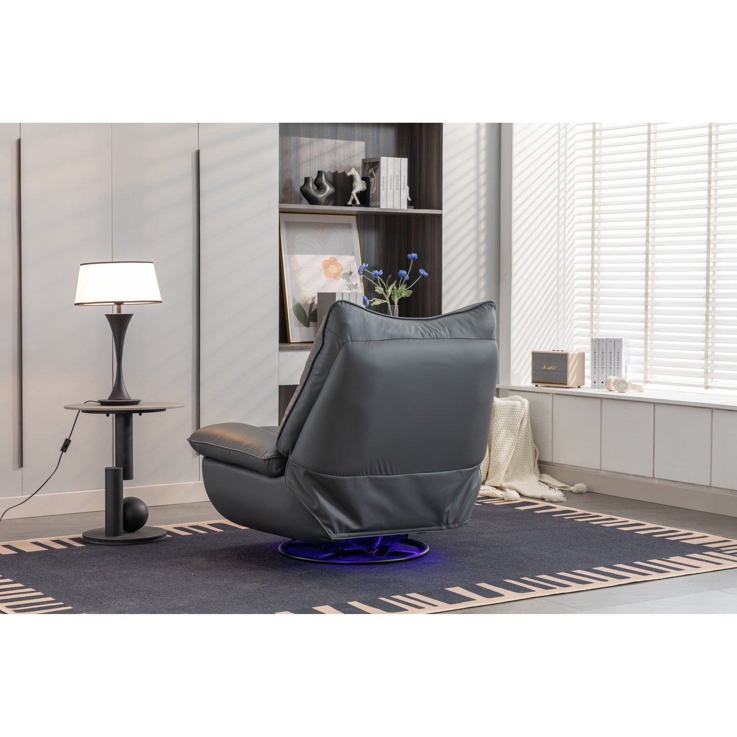 Fauteuil inclinable pivotant et électrique avec haut-parleurs Bluetooth, support de téléphone, ports de charge USB et Type-C, rangement dissimulé dans les accoudoirs