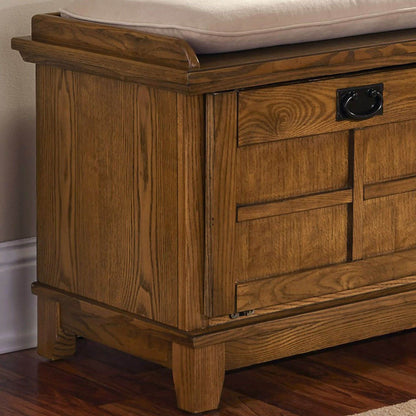 Banc de rangement rembourré en vieille pierre de la grange grise