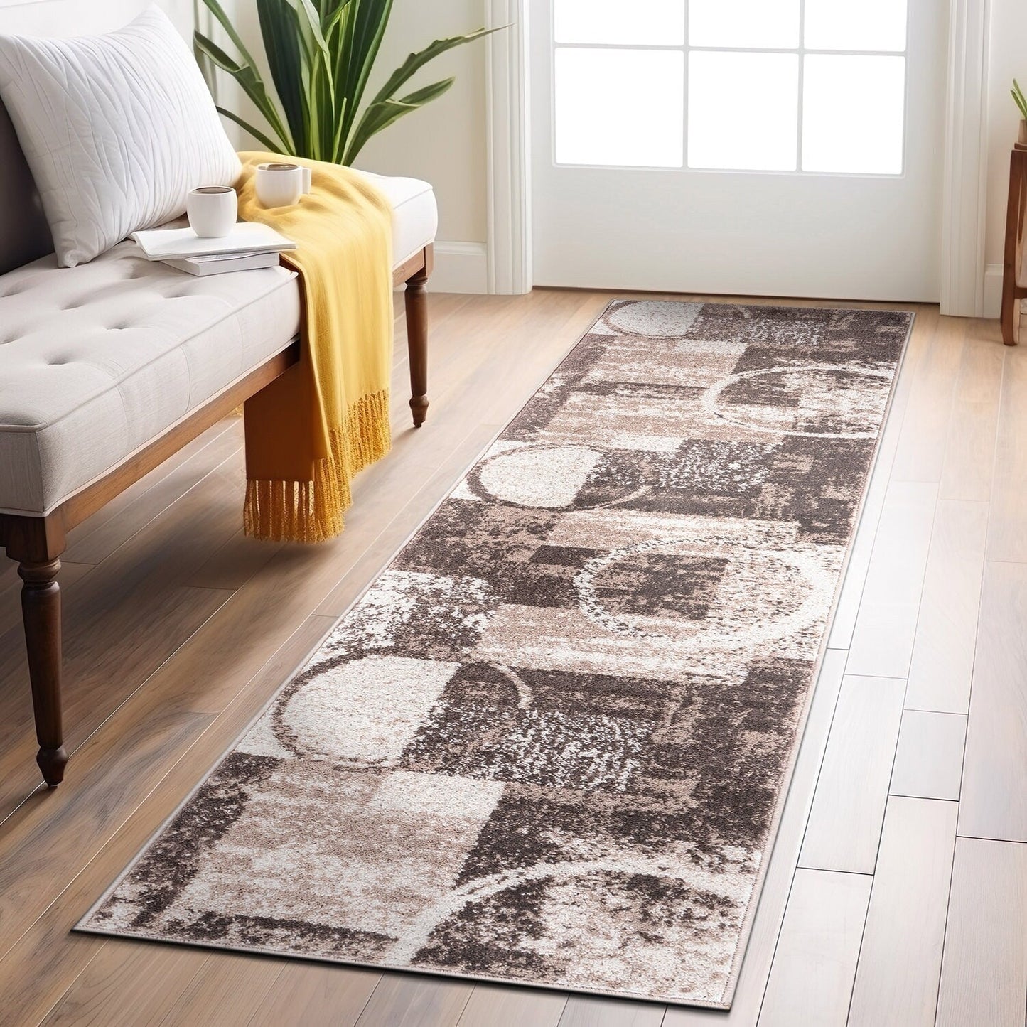 Tapis rond abstrait en polypropylène fabriqué à la machine par World Rug Gallery